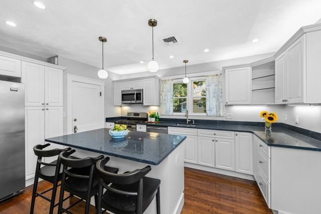 139 Warren Street 2, Arlington, MA 02474