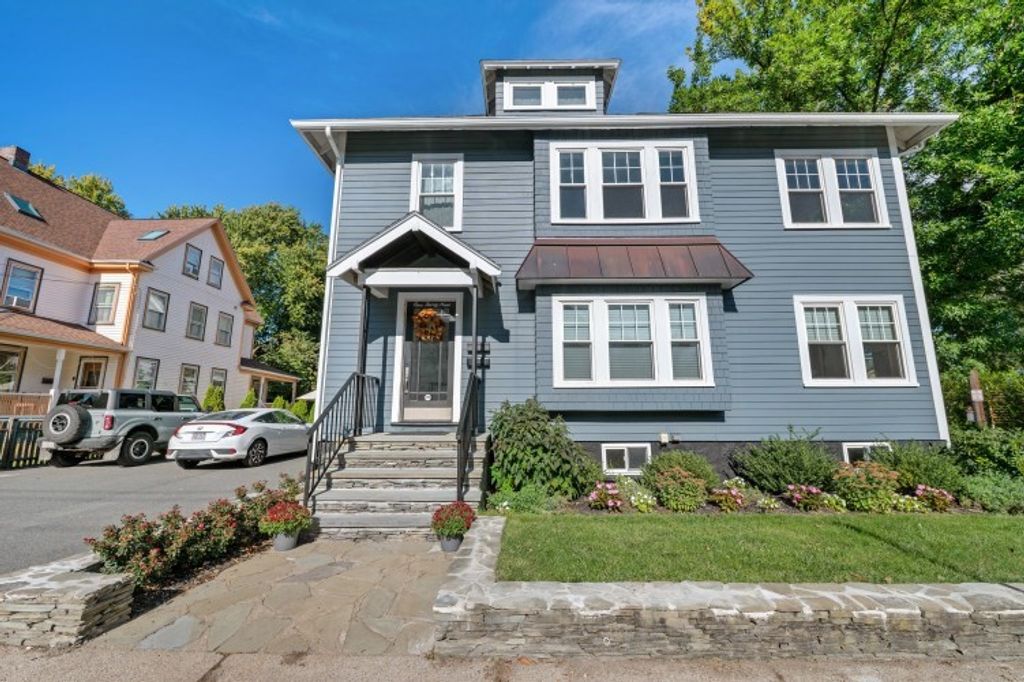 139 Warren Street 2, Arlington, MA 02474