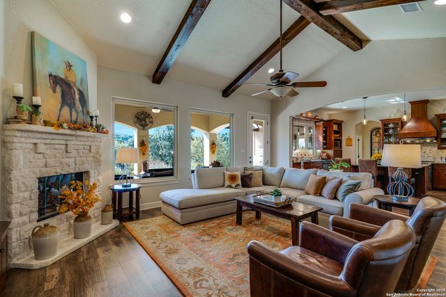 236 Echo Falls Lane, Comfort, TX 78013