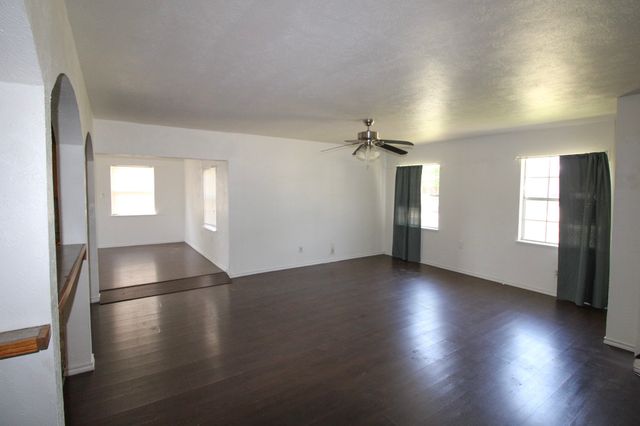 3102 Abbey Road, Carrollton, TX 75007