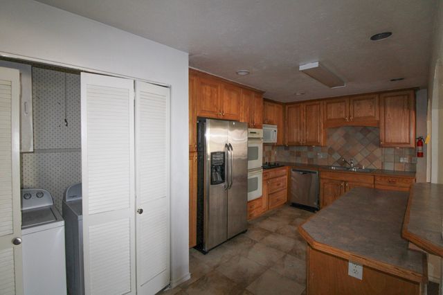 3102 Abbey Road, Carrollton, TX 75007