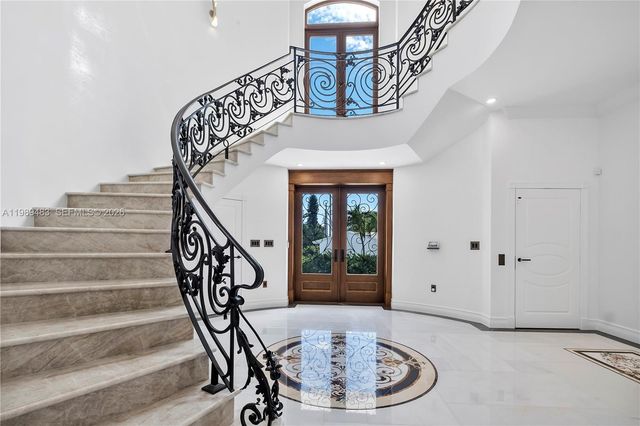 919 92nd St, Surfside, FL 33154