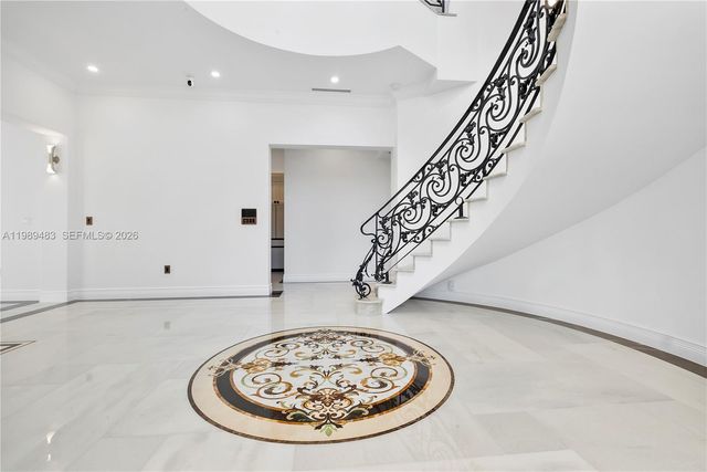 919 92nd St, Surfside, FL 33154