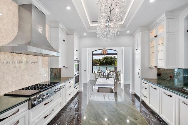 919 92nd St, Surfside, FL 33154