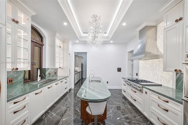 919 92nd St, Surfside, FL 33154