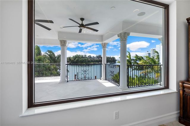 919 92nd St, Surfside, FL 33154