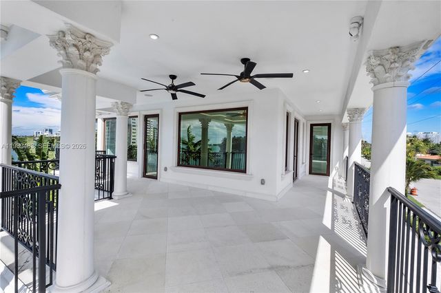 919 92nd St, Surfside, FL 33154