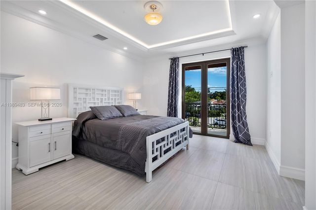 919 92nd St, Surfside, FL 33154