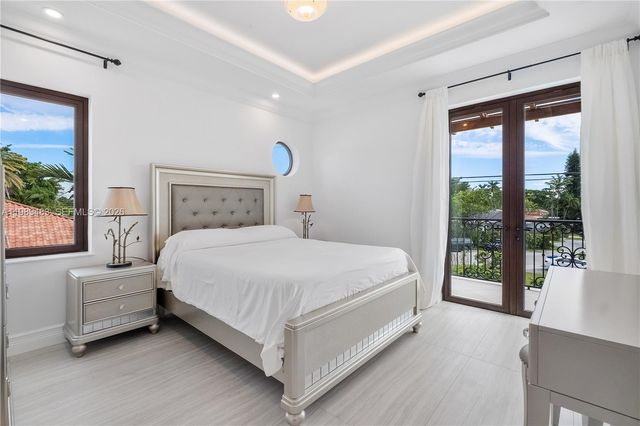 919 92nd St, Surfside, FL 33154