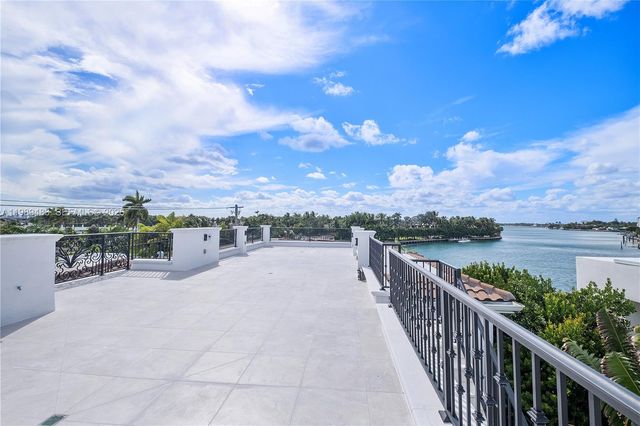 919 92nd St, Surfside, FL 33154