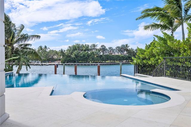 919 92nd St, Surfside, FL 33154