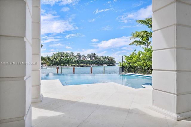 919 92nd St, Surfside, FL 33154