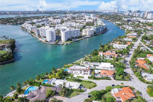 919 92nd St, Surfside, FL 33154