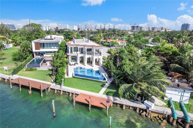 919 92nd St, Surfside, FL 33154