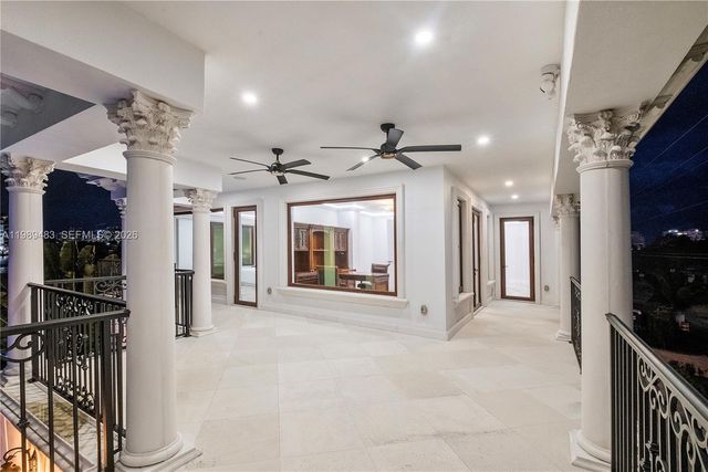 919 92nd St, Surfside, FL 33154