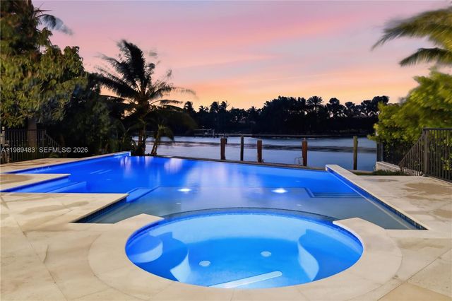 919 92nd St, Surfside, FL 33154