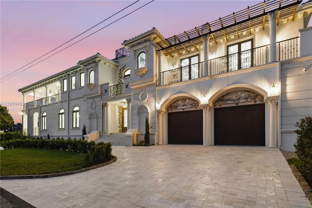 919 92nd St, Surfside, FL 33154