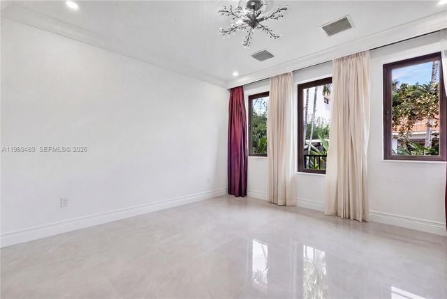 919 92nd St, Surfside, FL 33154