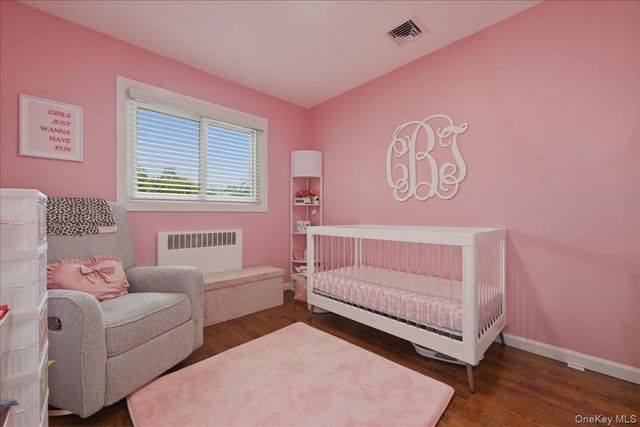 672 Anderson Avenue, Franklin Square, NY 11010