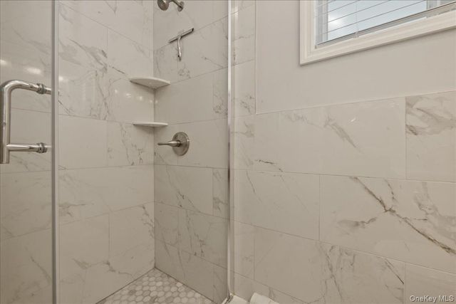 672 Anderson Avenue, Franklin Square, NY 11010