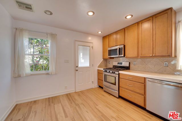 6408 W 82nd Street, Los Angeles, CA 90045