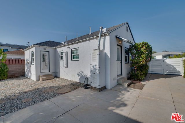 6408 W 82nd Street, Los Angeles, CA 90045