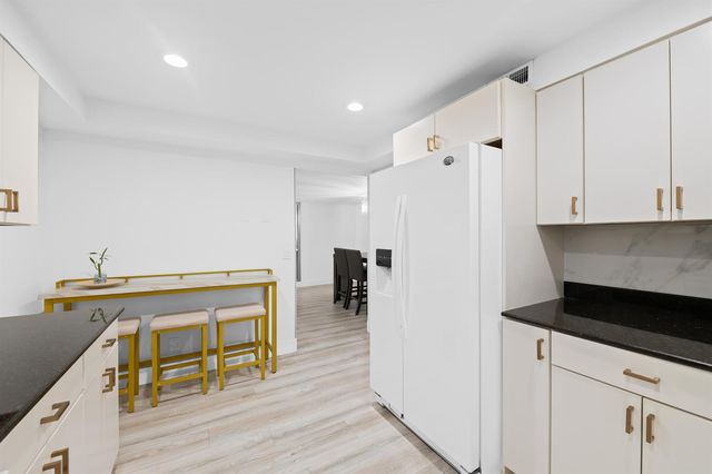 491 Racquet Club Road Unit 106, Weston, FL 33326