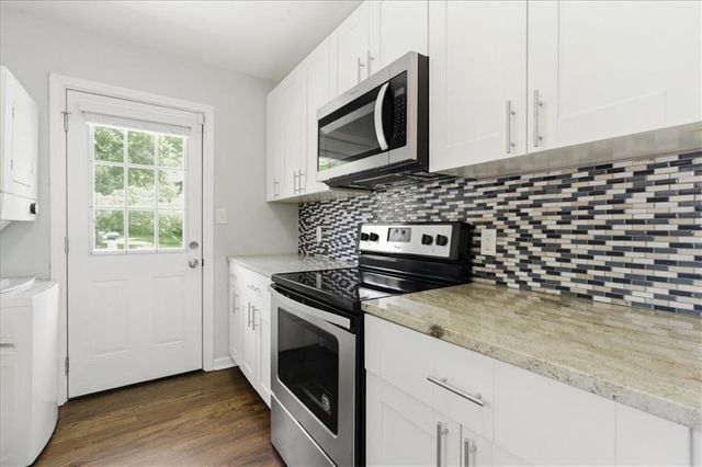 2705 Lincoln Court NW, Atlanta, GA 30318