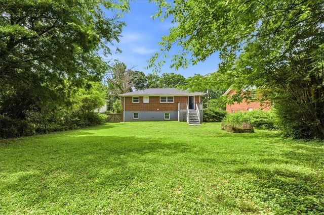2705 Lincoln Court NW, Atlanta, GA 30318