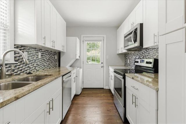 2705 Lincoln Court NW, Atlanta, GA 30318