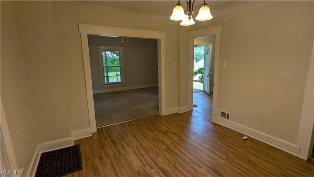 1447 Shriver Avenue NE, Canton, OH 44705