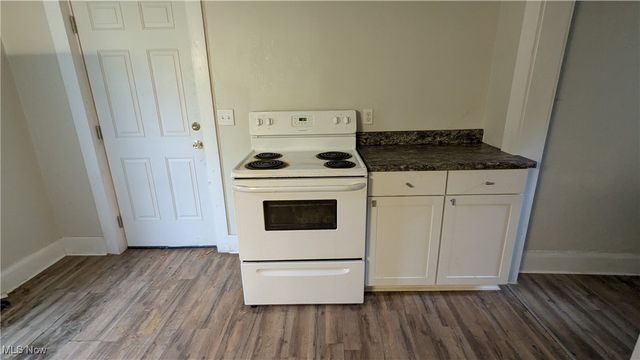 1447 Shriver Avenue NE, Canton, OH 44705