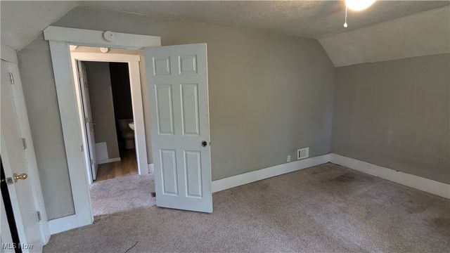 1447 Shriver Avenue NE, Canton, OH 44705