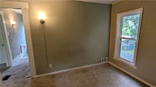 1447 Shriver Avenue NE, Canton, OH 44705