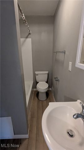 1447 Shriver Avenue NE, Canton, OH 44705