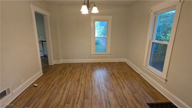 1447 Shriver Avenue NE, Canton, OH 44705