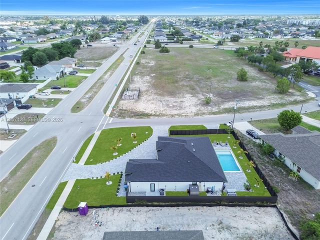 105 S NELSON RD, Cape Coral, FL 33991