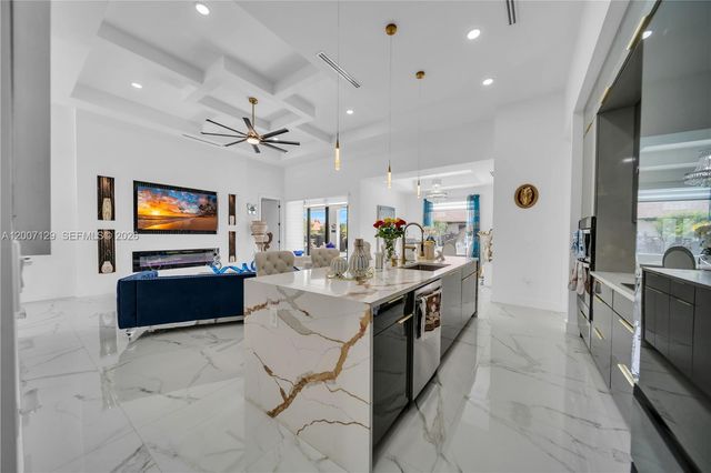 105 S NELSON RD, Cape Coral, FL 33991