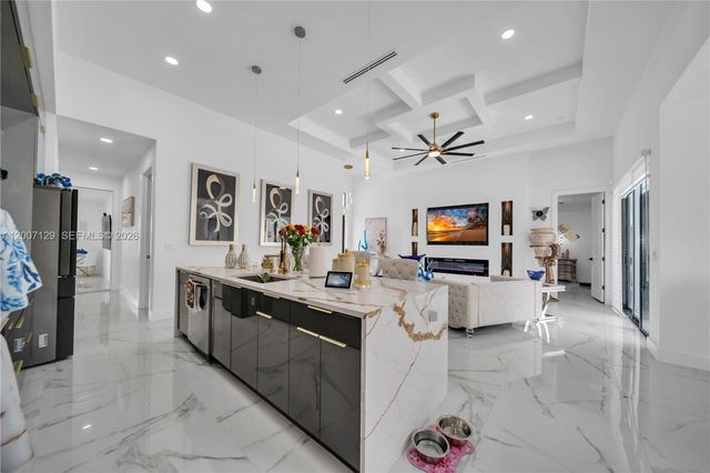 105 S NELSON RD, Cape Coral, FL 33991