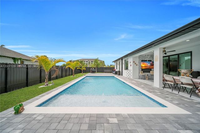 105 S NELSON RD, Cape Coral, FL 33991