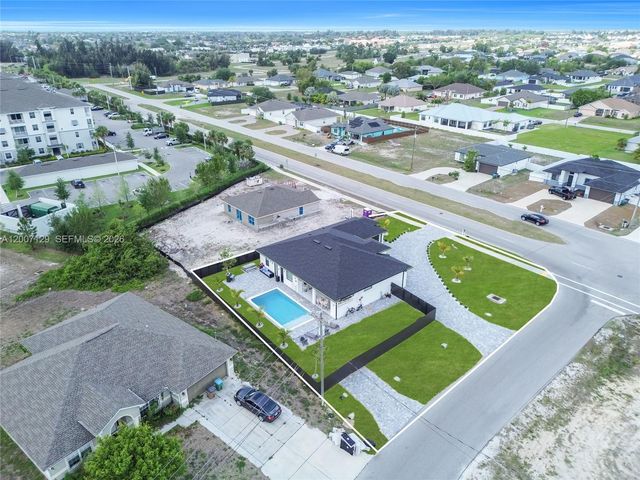 105 S NELSON RD, Cape Coral, FL 33991