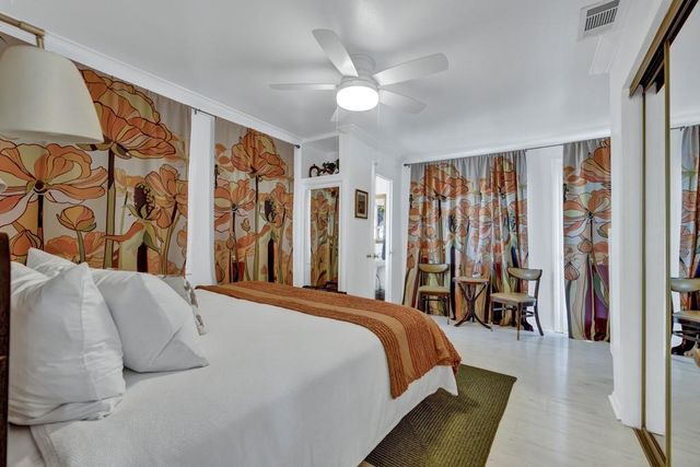 901 Glenn DR, Canyon Lake, TX 78133