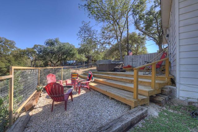 901 Glenn DR, Canyon Lake, TX 78133