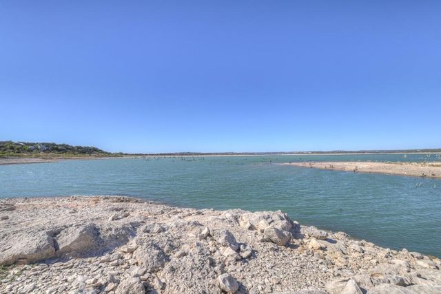 901 Glenn DR, Canyon Lake, TX 78133