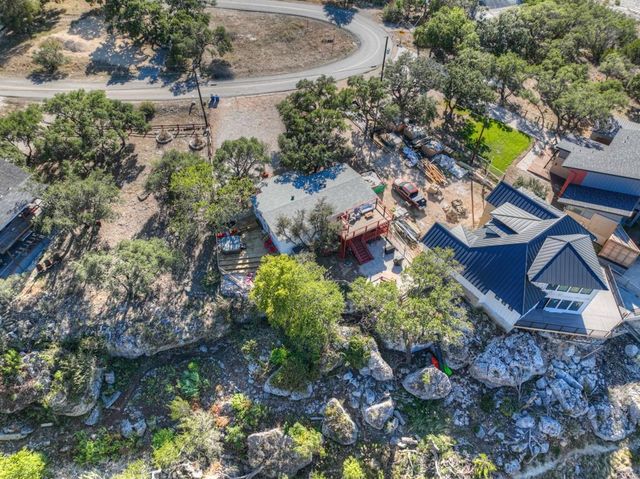 901 Glenn DR, Canyon Lake, TX 78133