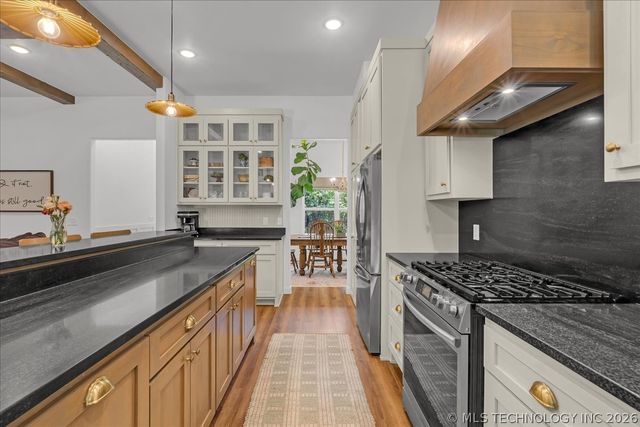 3738 S 137th West Avenue, Sand Springs, OK 74063