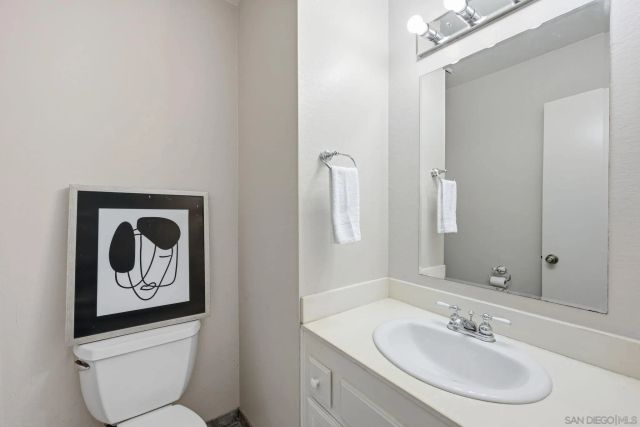 2591 Regent Rd, Carlsbad, CA 92010