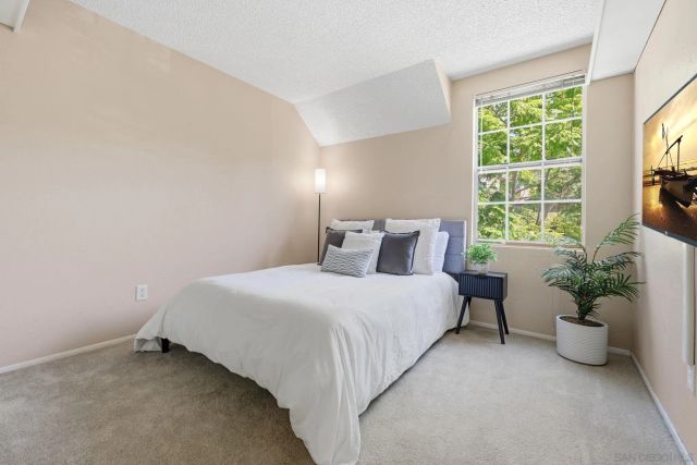 2591 Regent Rd, Carlsbad, CA 92010