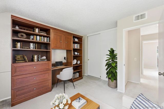 2591 Regent Rd, Carlsbad, CA 92010