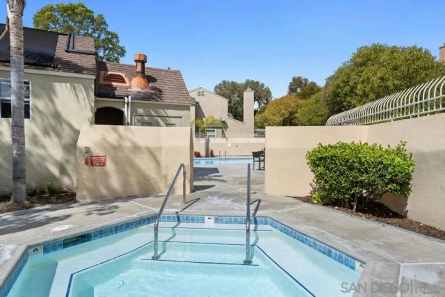 2591 Regent Rd, Carlsbad, CA 92010